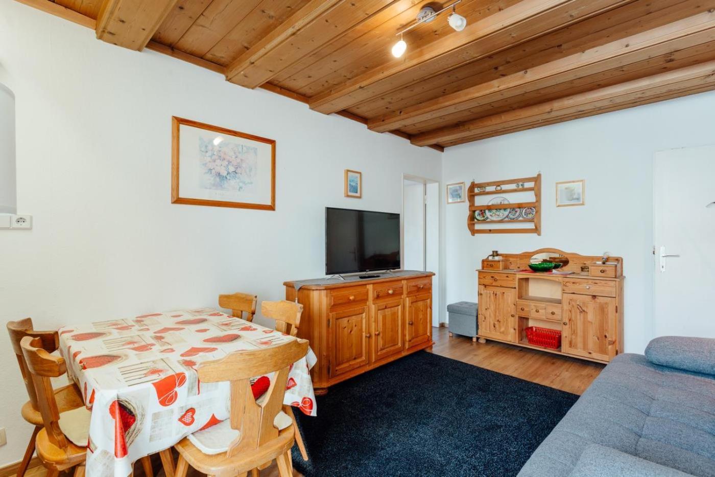 Alpenstadel Mit Hallenbad Und Sauna By Monicare Seefeld in Tirol Exterior foto